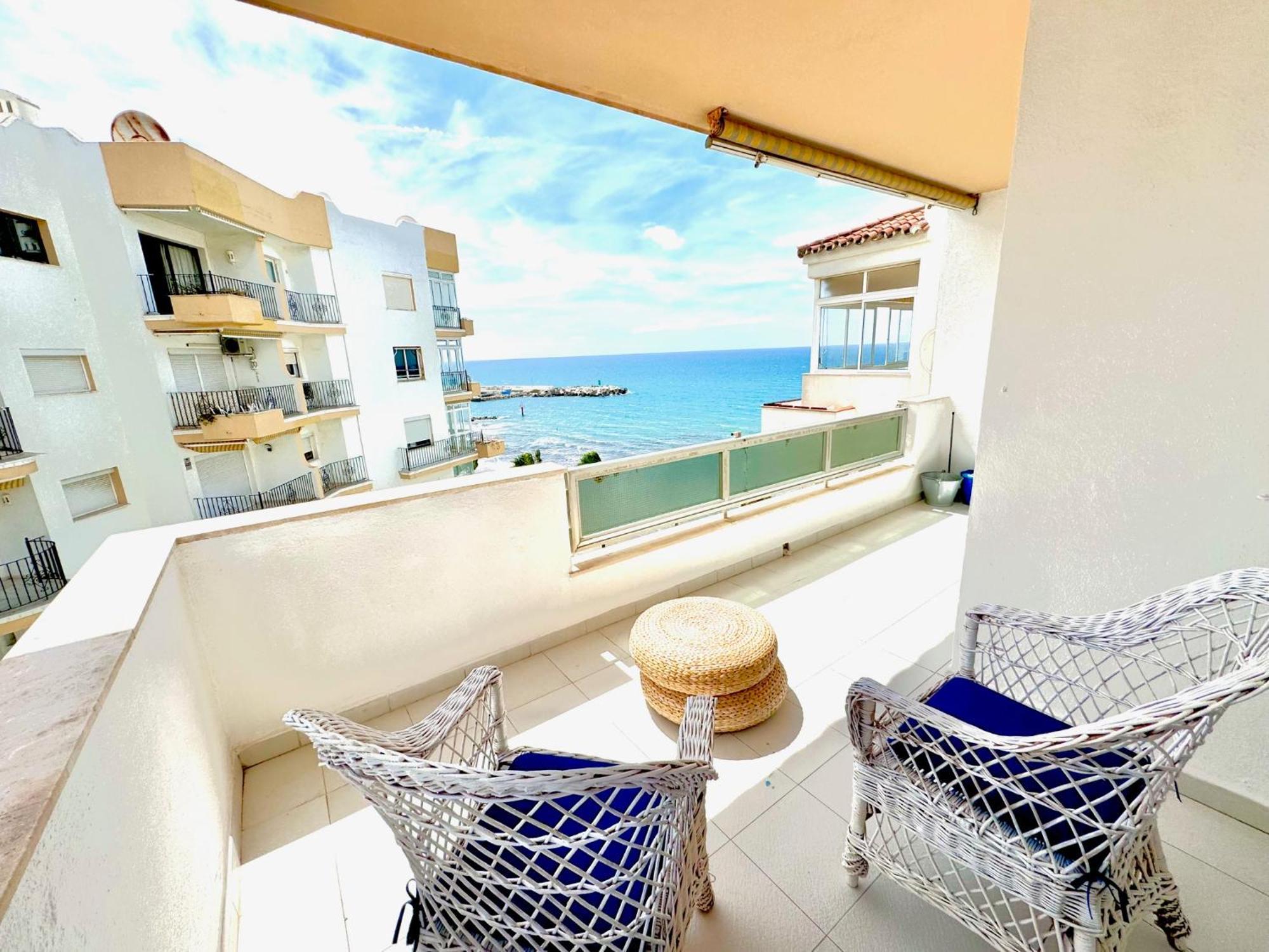 In Front Of Sea & Center Apartment Marbella Exterior photo